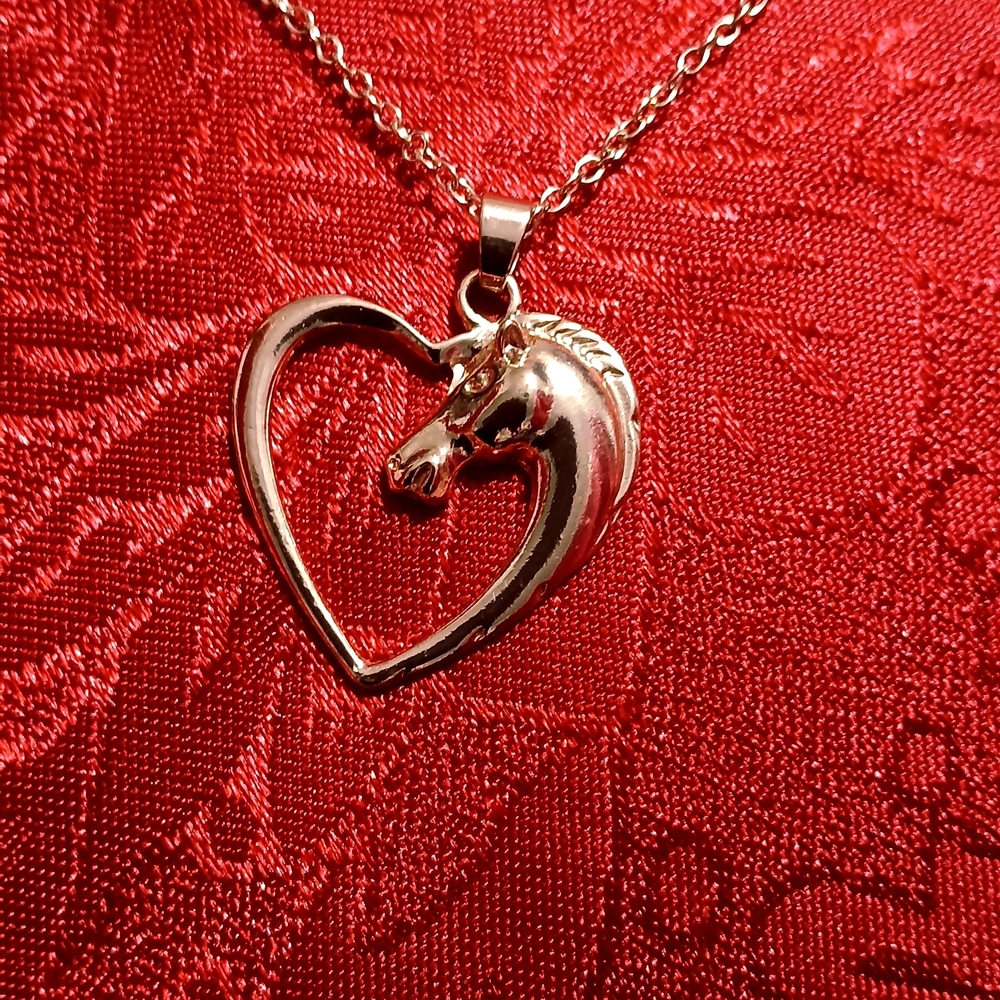 Elegant Rose Gold Heart and Horse Pendant Necklace